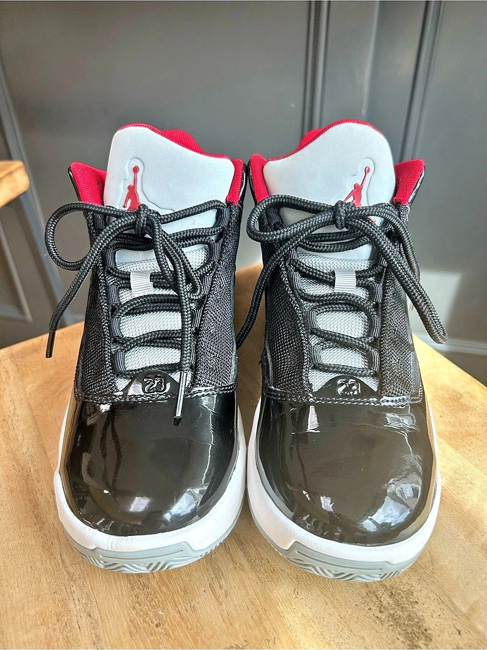 Jordan Max Aura 4 Black & White Boys US 6Y